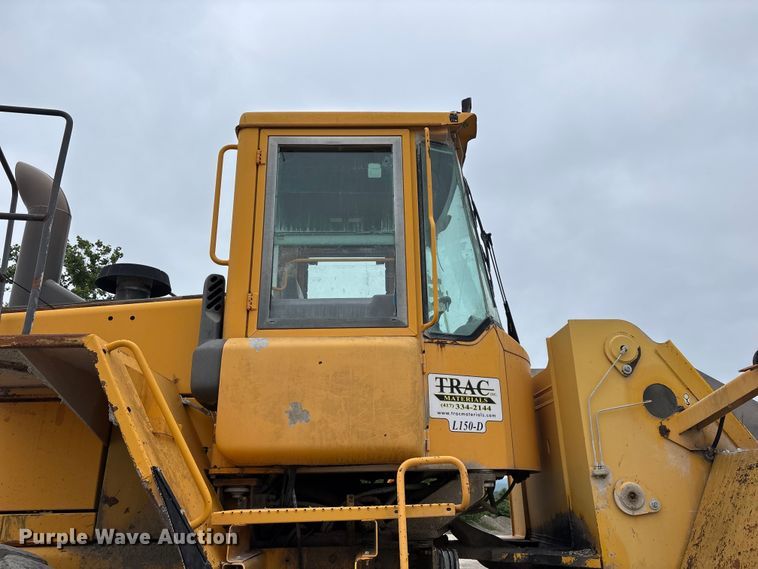 image for item FG0380 2001 Volvo L150D wheel loader