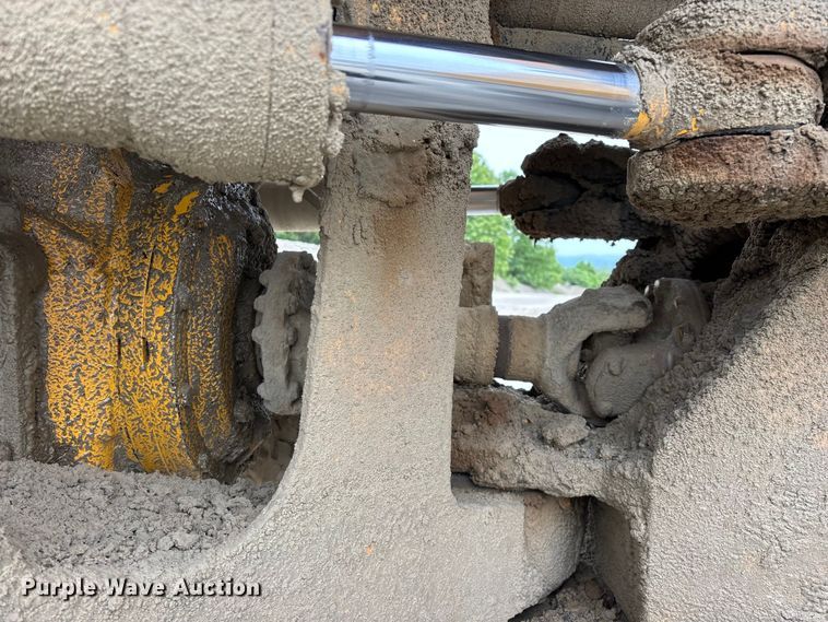 image for item FG0380 2001 Volvo L150D wheel loader