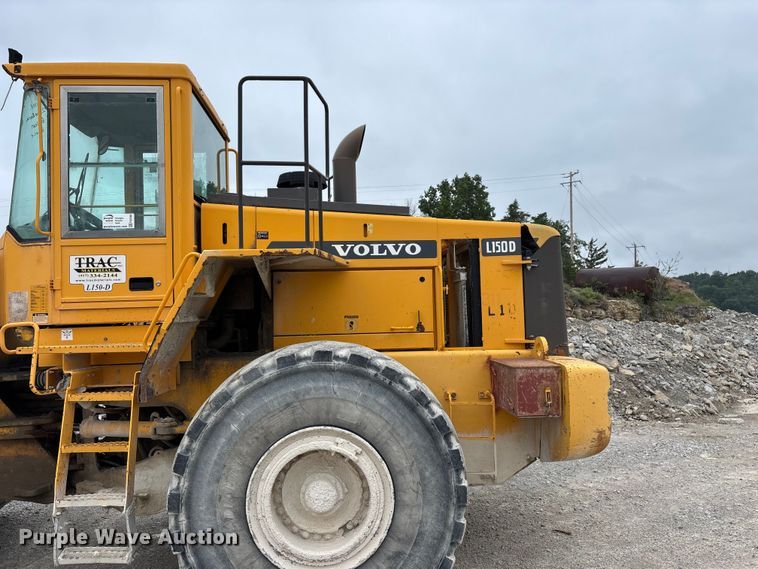 image for item FG0380 2001 Volvo L150D wheel loader