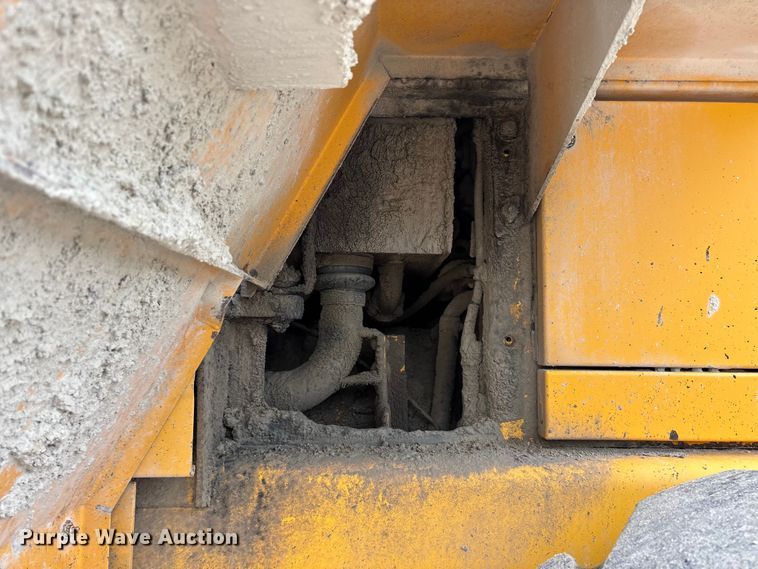 image for item FG0380 2001 Volvo L150D wheel loader