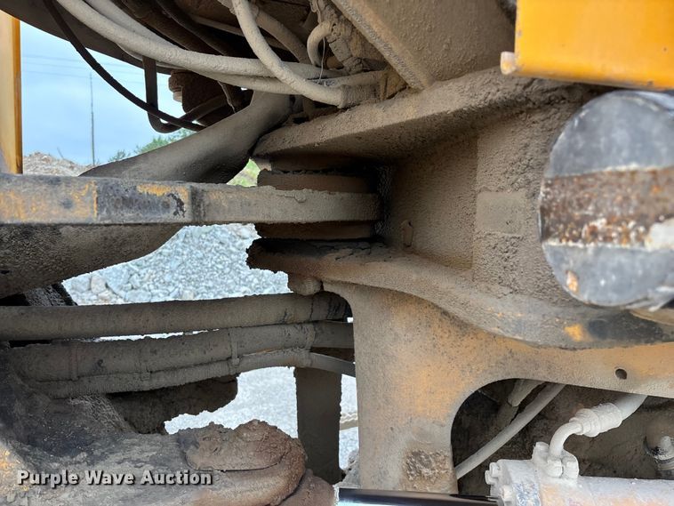 image for item FG0380 2001 Volvo L150D wheel loader