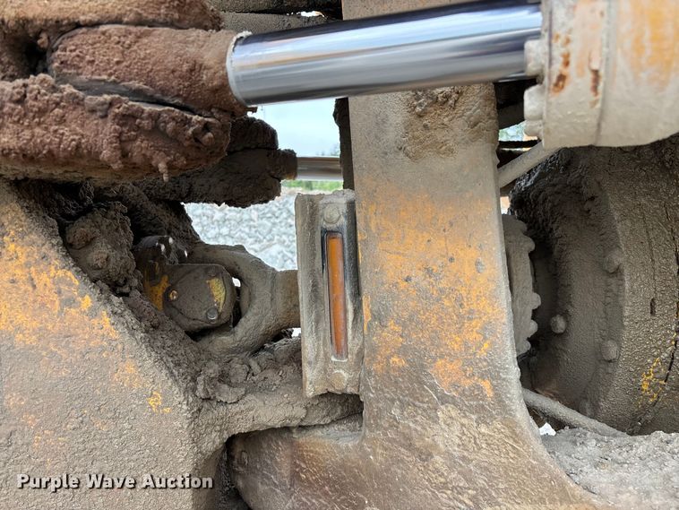 image for item FG0380 2001 Volvo L150D wheel loader