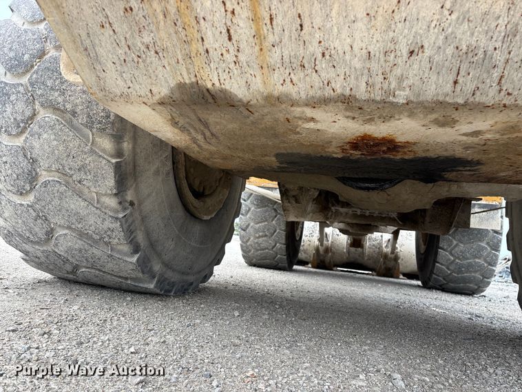 image for item FG0380 2001 Volvo L150D wheel loader