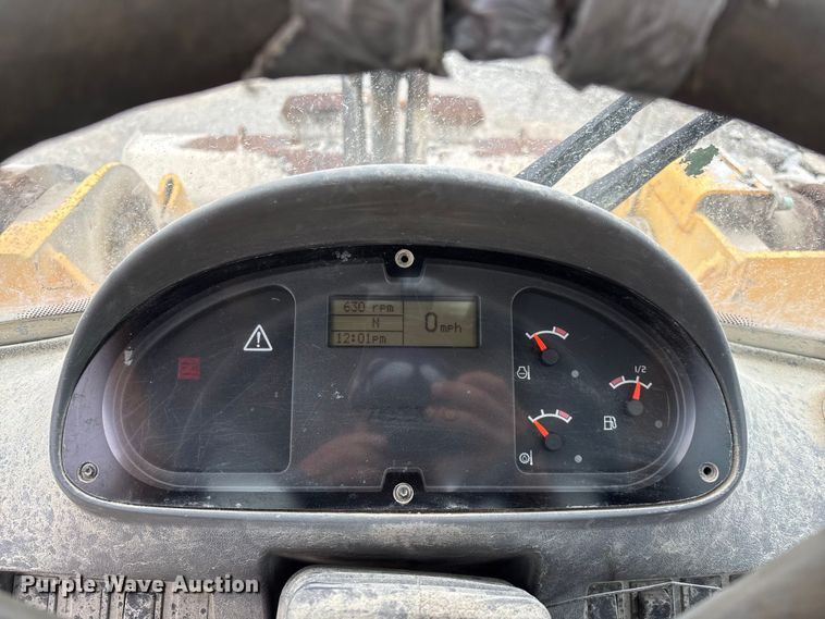 image for item FG0380 2001 Volvo L150D wheel loader