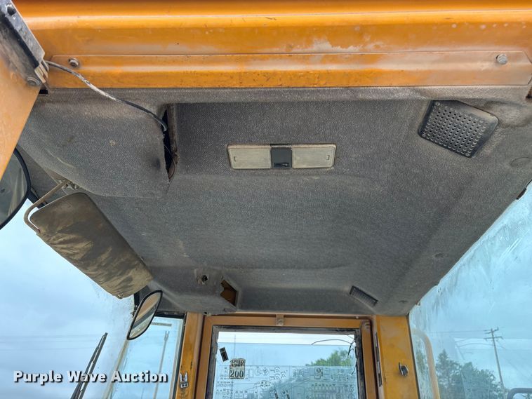 image for item FG0380 2001 Volvo L150D wheel loader