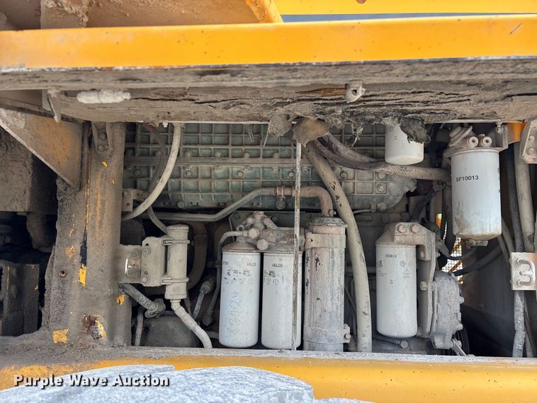 image for item FG0380 2001 Volvo L150D wheel loader