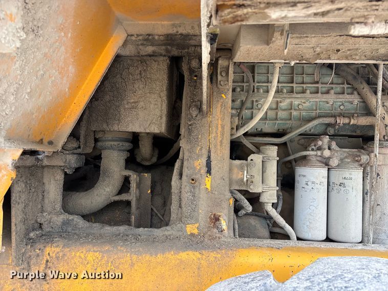 image for item FG0380 2001 Volvo L150D wheel loader