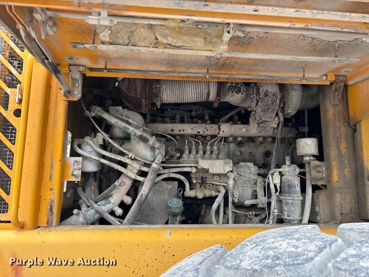 image for item FG0380 2001 Volvo L150D wheel loader
