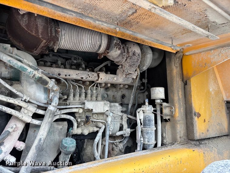 image for item FG0380 2001 Volvo L150D wheel loader
