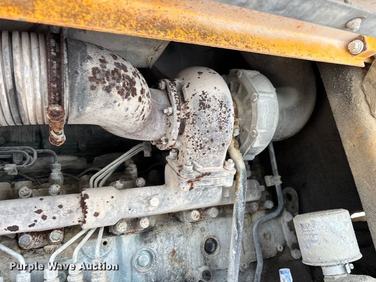 image for item FG0380 2001 Volvo L150D wheel loader
