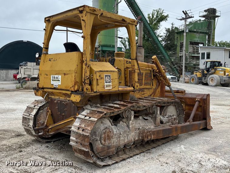 image for item FG0381 1977 Caterpillar D6D dozer