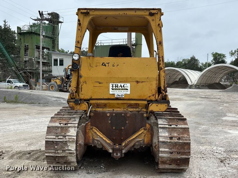 image for item FG0381 1977 Caterpillar D6D dozer