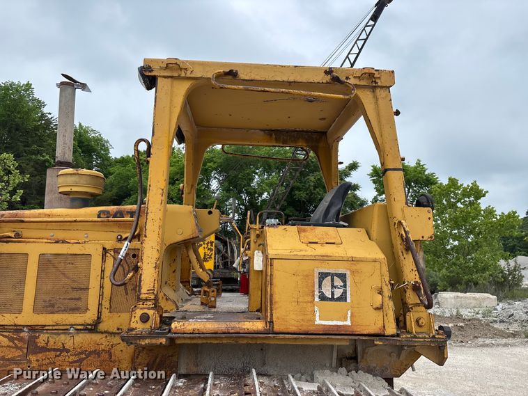 image for item FG0381 1977 Caterpillar D6D dozer