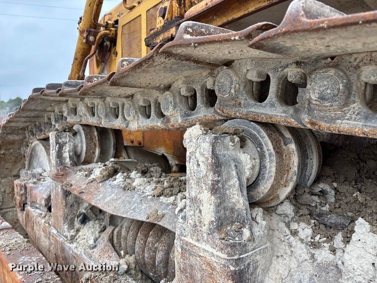 image for item FG0381 1977 Caterpillar D6D dozer
