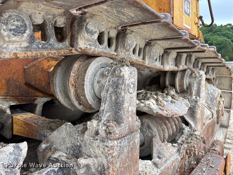 image for item FG0381 1977 Caterpillar D6D dozer