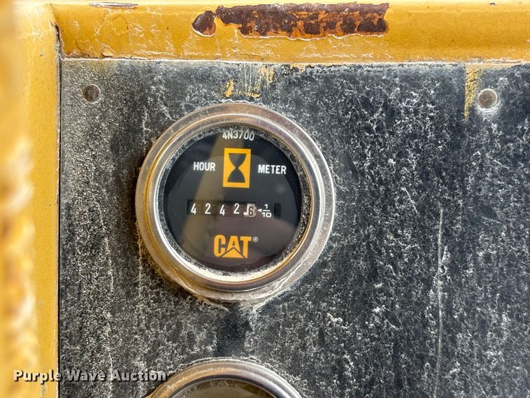 image for item FG0381 1977 Caterpillar D6D dozer