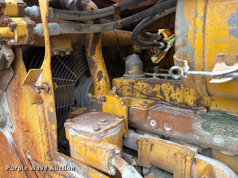 image for item FG0381 1977 Caterpillar D6D dozer