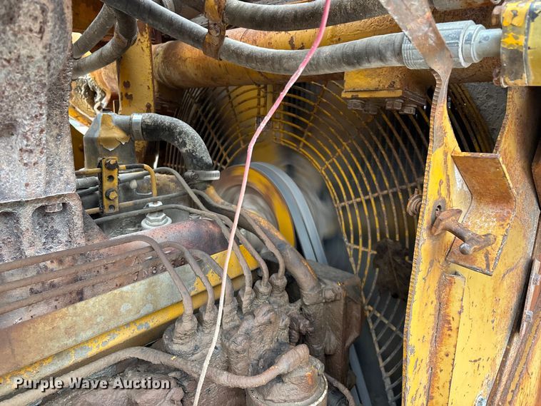 image for item FG0381 1977 Caterpillar D6D dozer