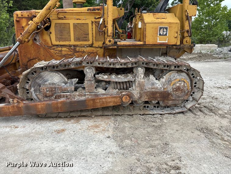 image for item FG0381 1977 Caterpillar D6D dozer