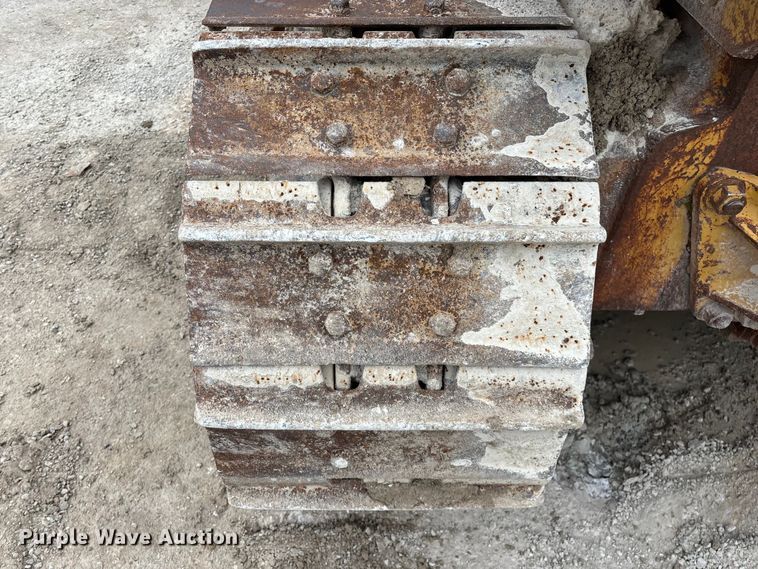 image for item FG0381 1977 Caterpillar D6D dozer