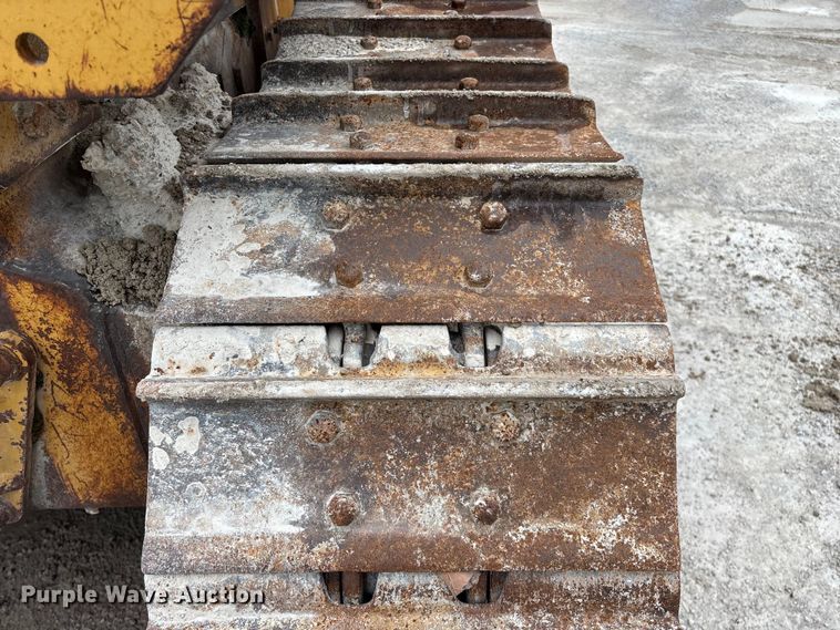 image for item FG0381 1977 Caterpillar D6D dozer