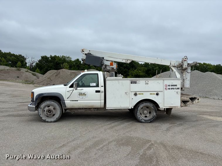 image for item FG0382 1996 Chevrolet C3500 bucket truck