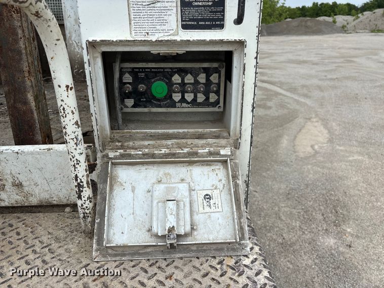 image for item FG0382 1996 Chevrolet C3500 bucket truck