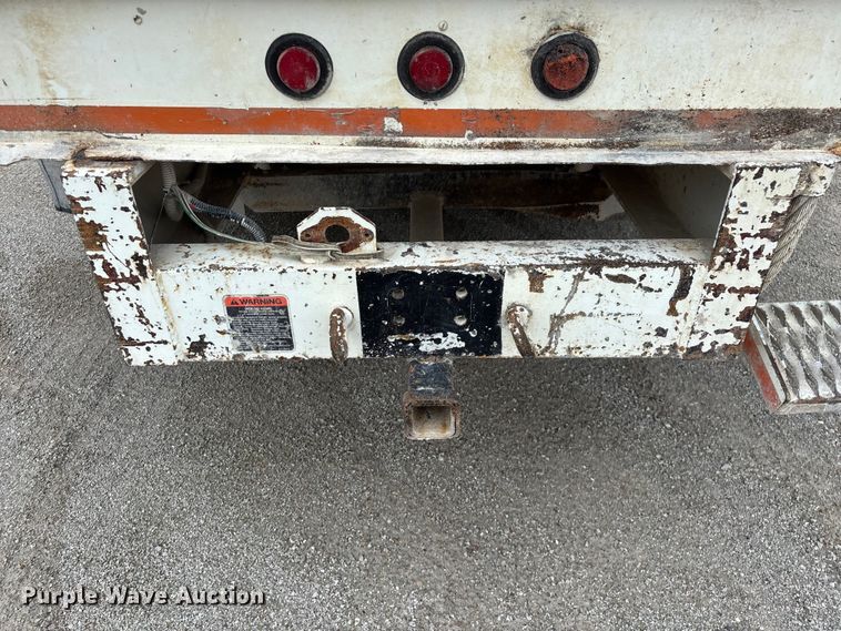 image for item FG0382 1996 Chevrolet C3500 bucket truck