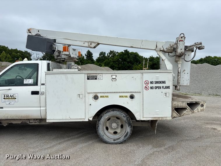image for item FG0382 1996 Chevrolet C3500 bucket truck
