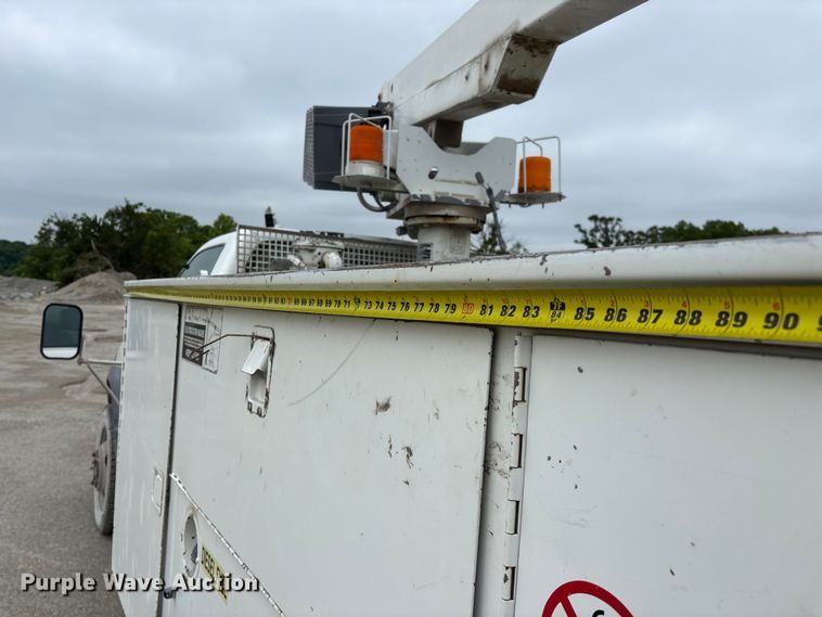 image for item FG0382 1996 Chevrolet C3500 bucket truck