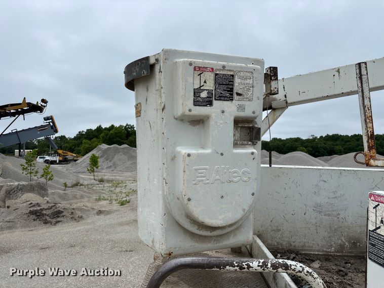 image for item FG0382 1996 Chevrolet C3500 bucket truck