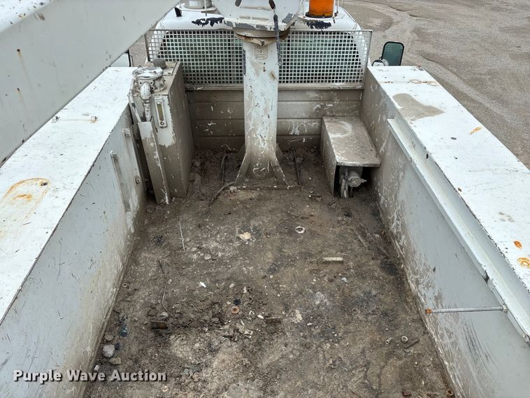 image for item FG0382 1996 Chevrolet C3500 bucket truck