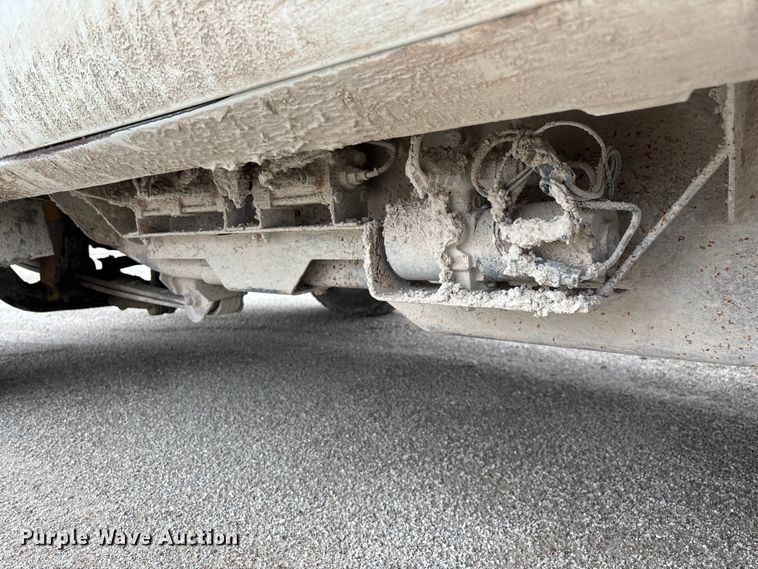 image for item FG0382 1996 Chevrolet C3500 bucket truck