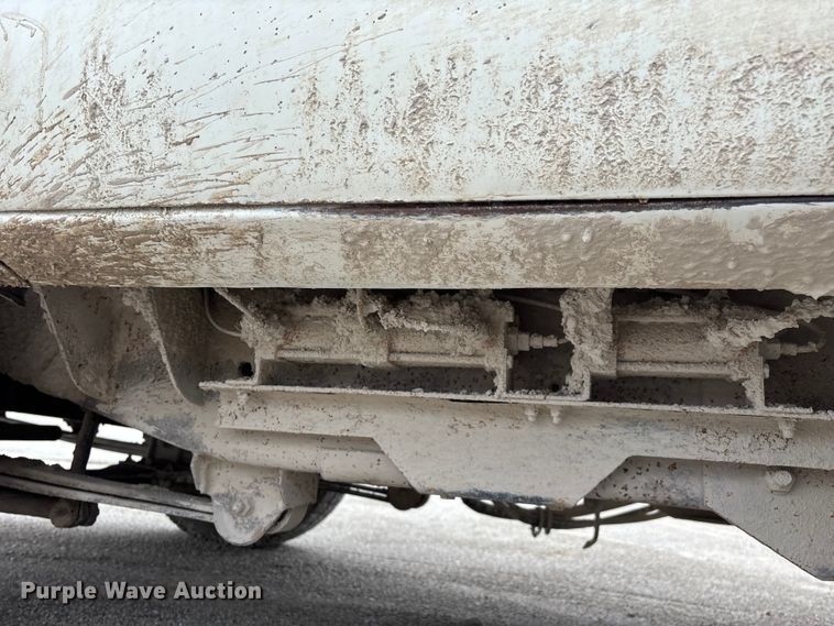 image for item FG0382 1996 Chevrolet C3500 bucket truck