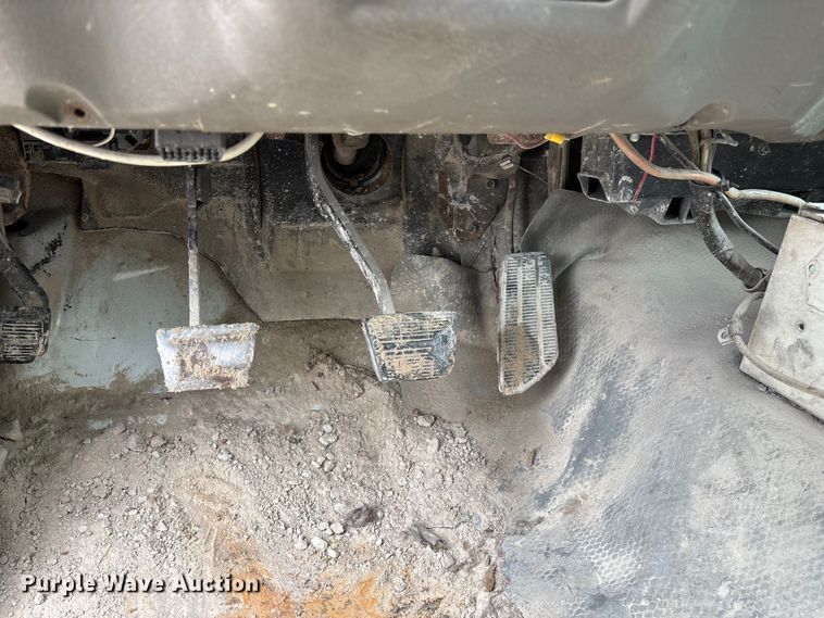 image for item FG0382 1996 Chevrolet C3500 bucket truck