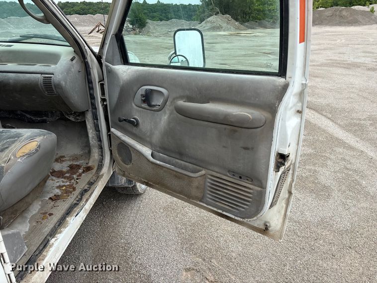 image for item FG0382 1996 Chevrolet C3500 bucket truck