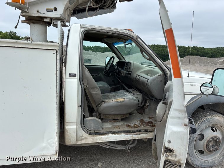 image for item FG0382 1996 Chevrolet C3500 bucket truck