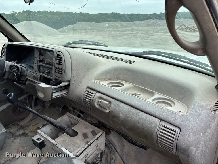 image for item FG0382 1996 Chevrolet C3500 bucket truck