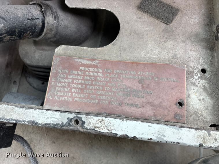 image for item FG0382 1996 Chevrolet C3500 bucket truck