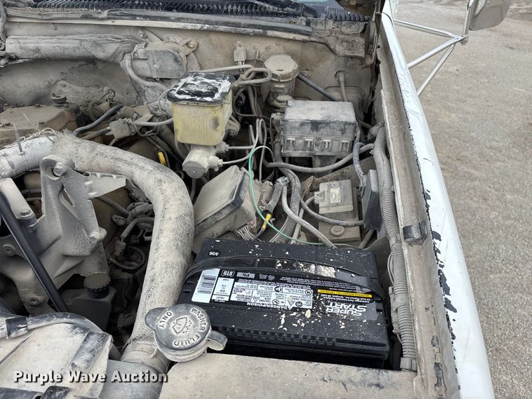 image for item FG0382 1996 Chevrolet C3500 bucket truck