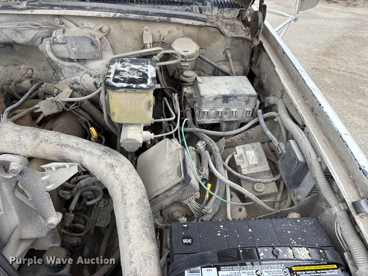 image for item FG0382 1996 Chevrolet C3500 bucket truck