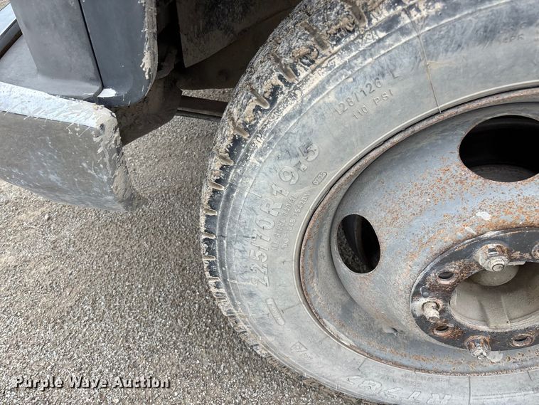image for item FG0382 1996 Chevrolet C3500 bucket truck
