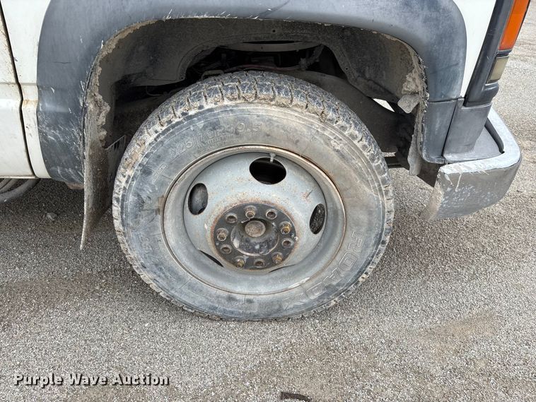 image for item FG0382 1996 Chevrolet C3500 bucket truck