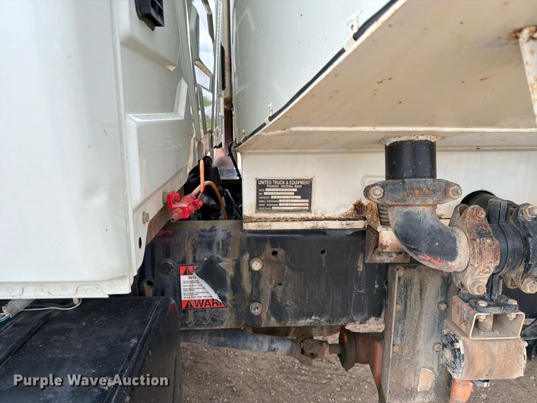 image for item FK0161 2009 International 7400 water truck