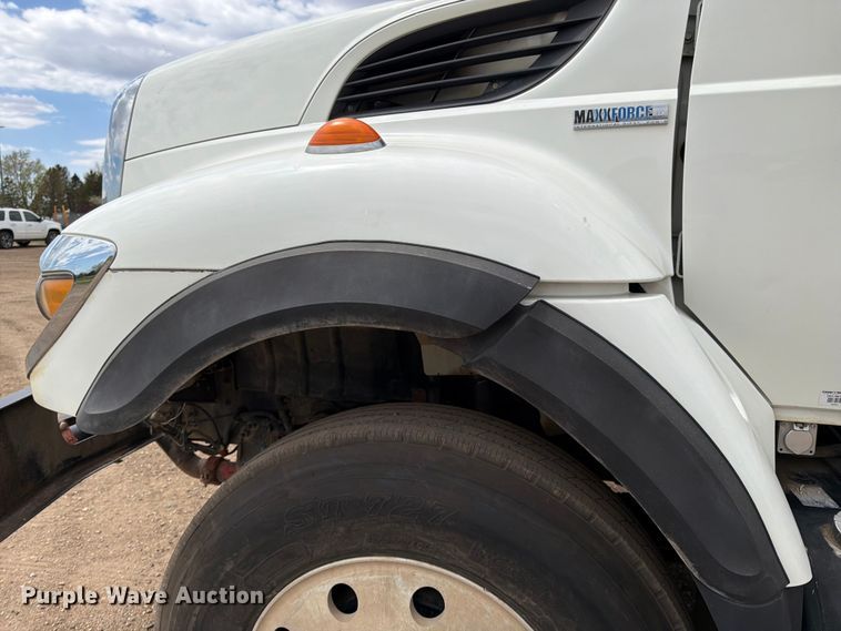 image for item FK0161 2009 International 7400 water truck
