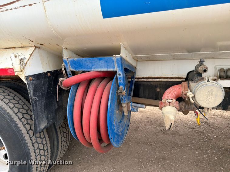 image for item FK0161 2009 International 7400 water truck