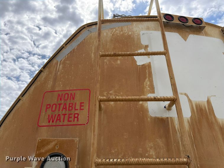 image for item FK0161 2009 International 7400 water truck