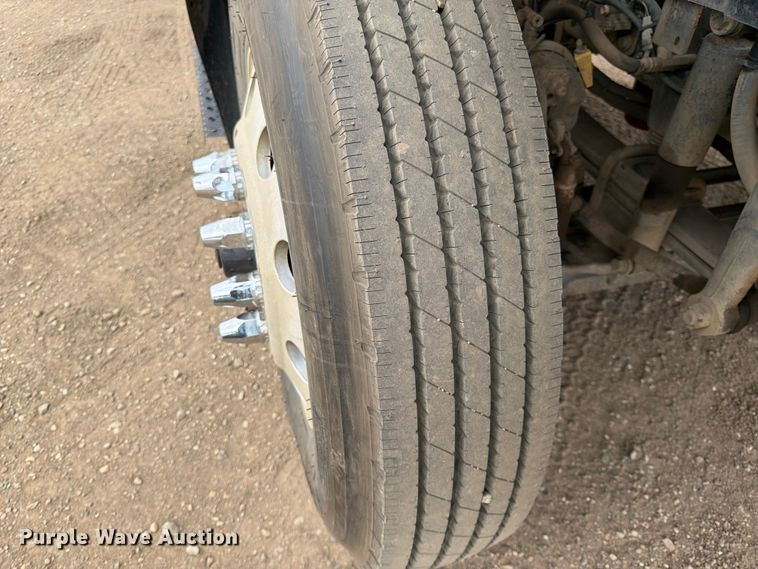 image for item FK0161 2009 International 7400 water truck