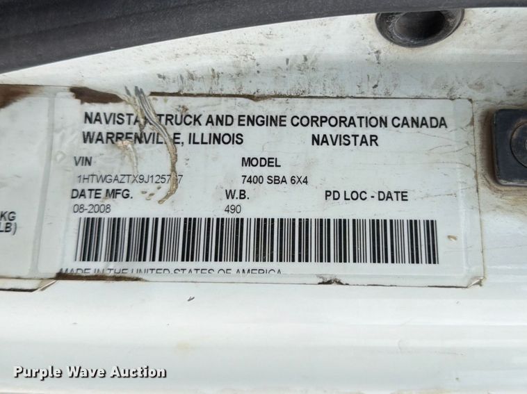 image for item FK0161 2009 International 7400 water truck