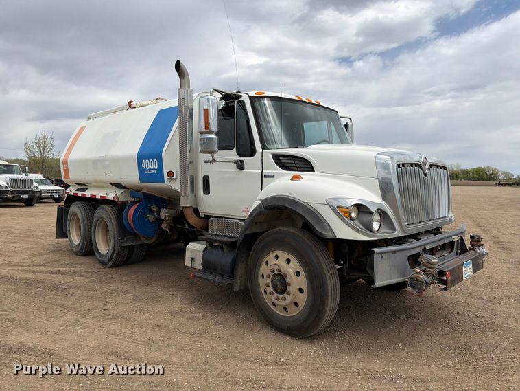 image for item FK0163 2008 International 7400SBA water truck